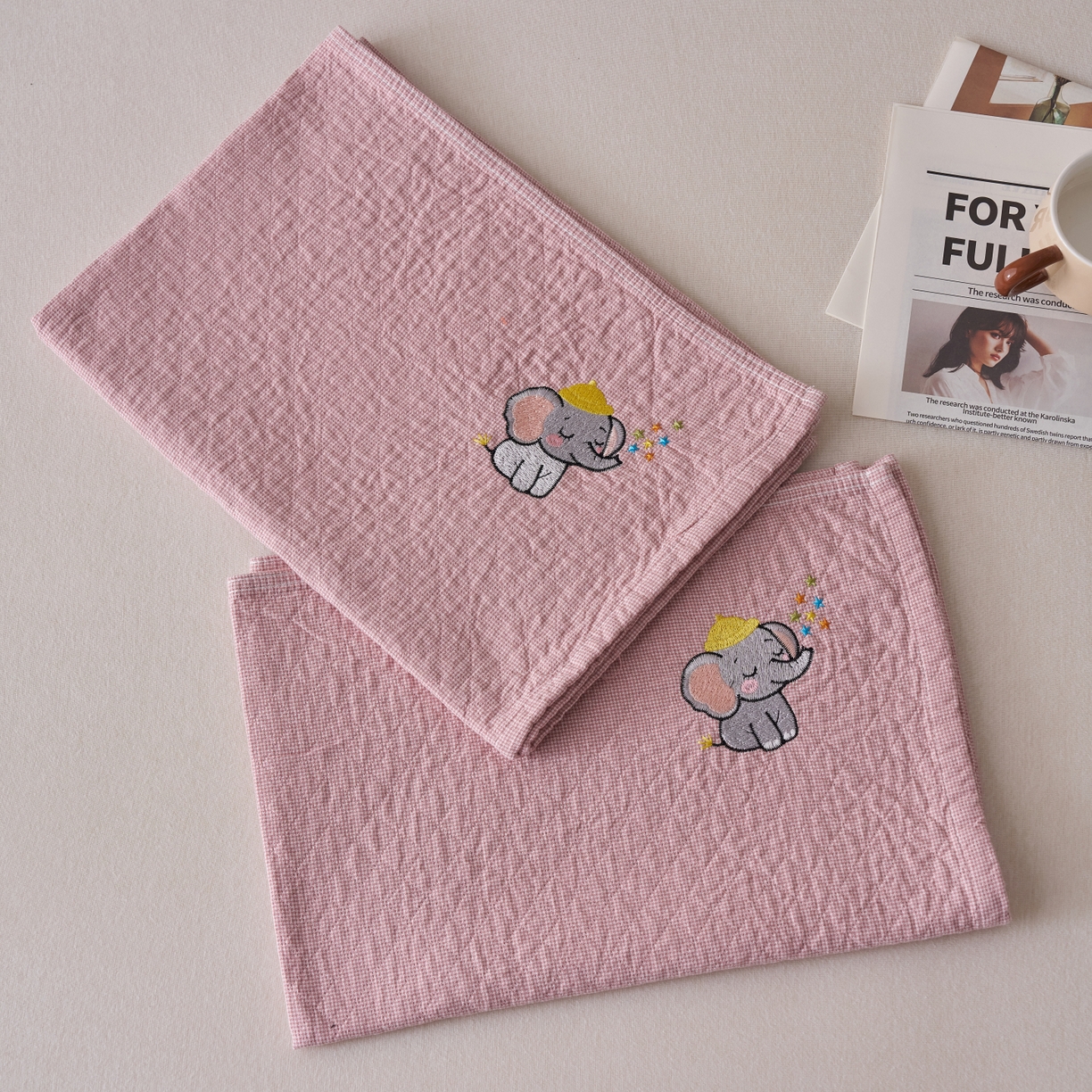 91家纺网 家纺一手货源 找家纺 百寐 2026年3月全棉吸汗卡通刺绣吸汗纯棉枕巾简约机洗 可爱小象-粉