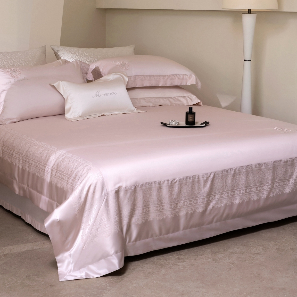 91家纺网 家纺一手货源 找家纺 （总）馨蕊家居 2026新款100S全棉纯棉高定高精密刺绣四件套-赫本【淘宝 / 劵后控价：不低于 418/438】