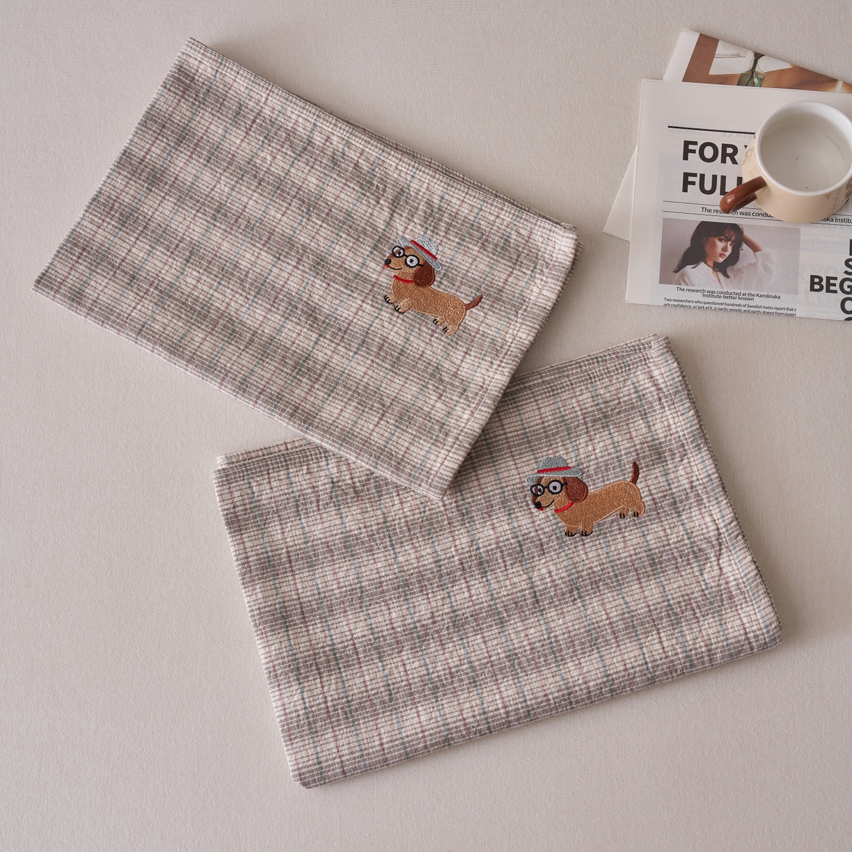 91家纺网 家纺一手货源 找家纺 百寐 2026年3月全棉吸汗卡通刺绣吸汗纯棉枕巾简约机洗 腊肠小狗-棕