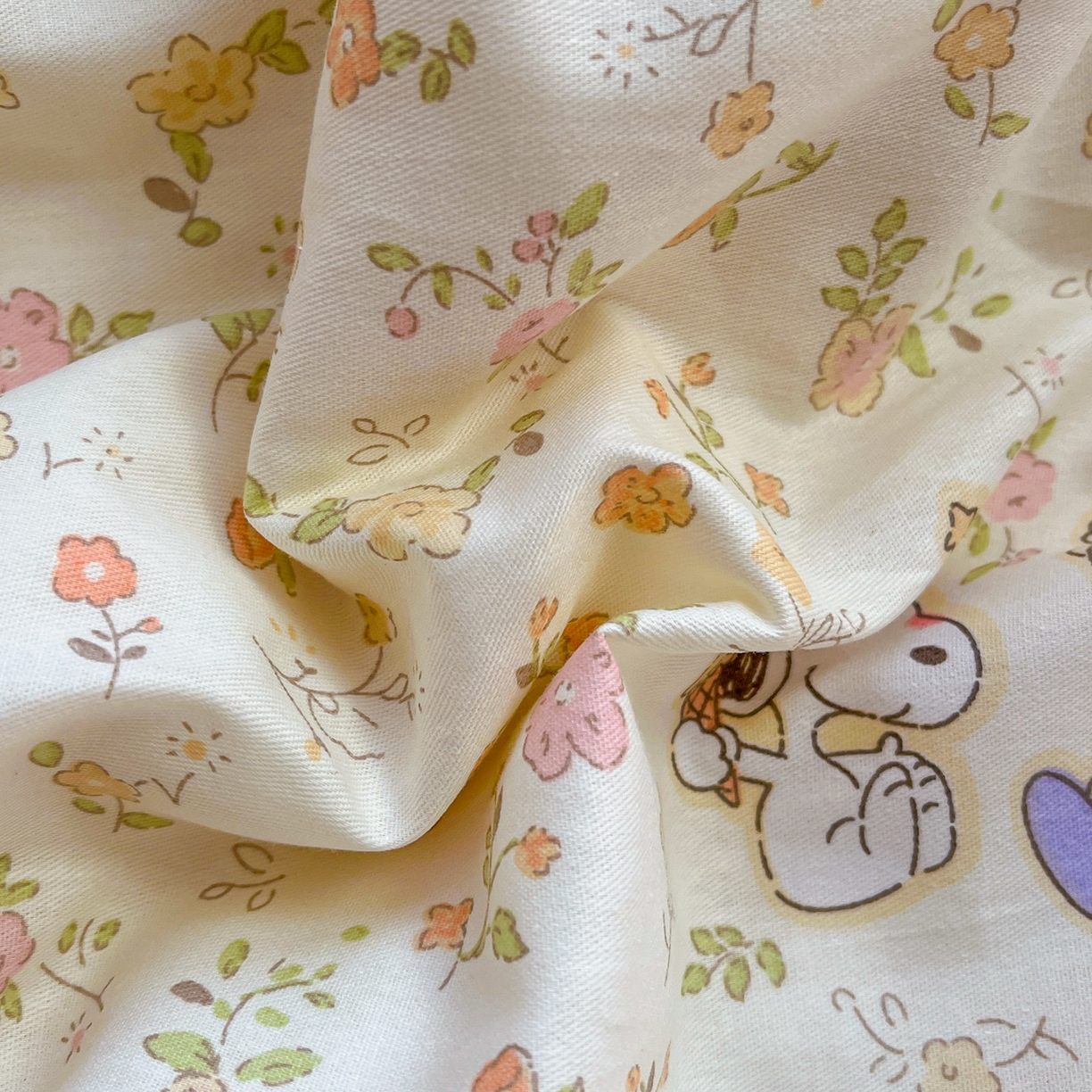 91家纺网 家纺一手货源 找家纺 简约家纺 2026新款全棉斜纹12868四件套单床单系列 史努比花海