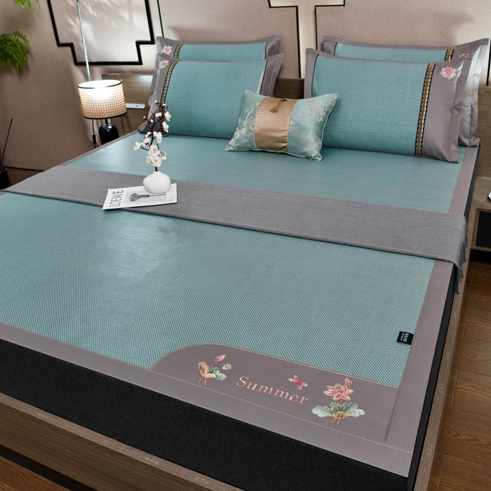 91家纺网 家纺一手货源 找家纺 娜朵家纺 2026新款荷塘月色冰藤双面席-床席款 荷塘月色-冰藤蒂芙尼蓝