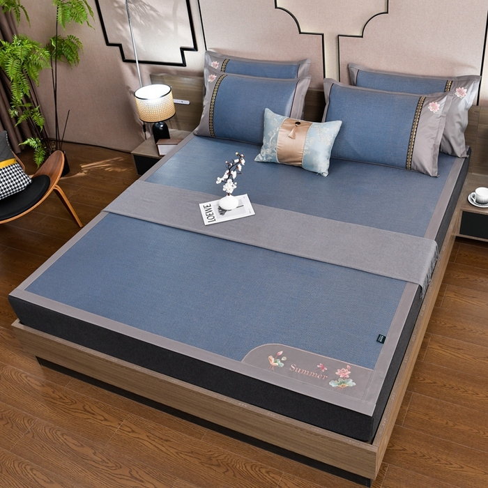 91家纺网 家纺一手货源 找家纺 娜朵家纺 2026新款荷塘月色冰藤双面席-床席款 荷塘月色-冰藤海蓝