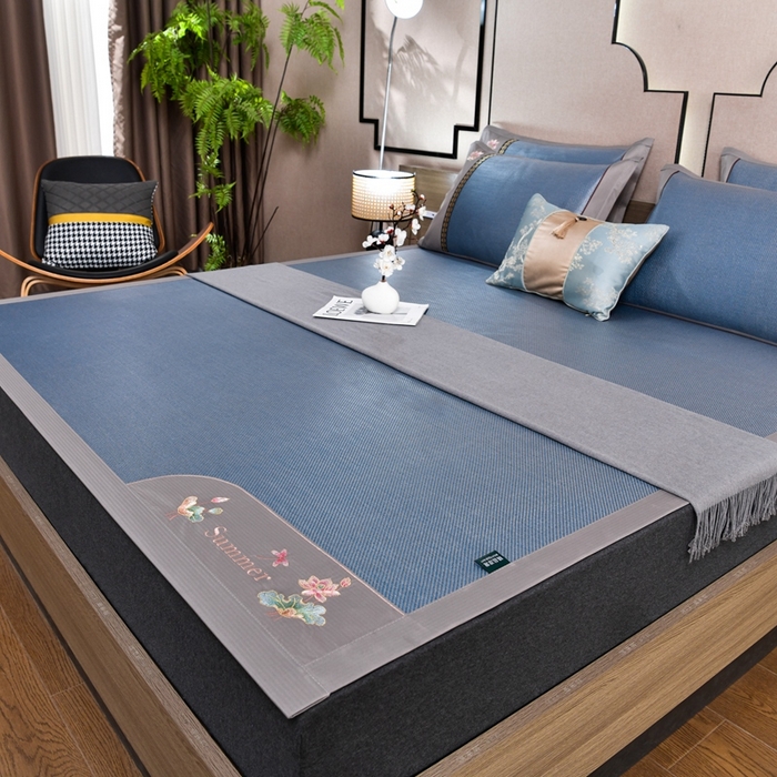 91家纺网 家纺一手货源 找家纺 娜朵家纺 2026新款荷塘月色冰藤双面席-床席款 荷塘月色-冰藤海蓝