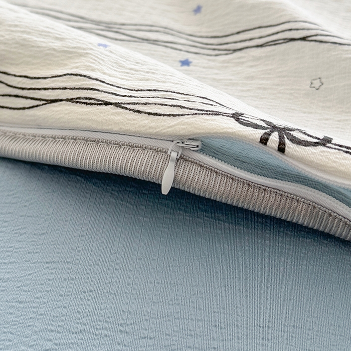 91家纺网 家纺一手货源 找家纺 爱洛家纺 2026新款印花皱皱纱四件套 雾蓝结语