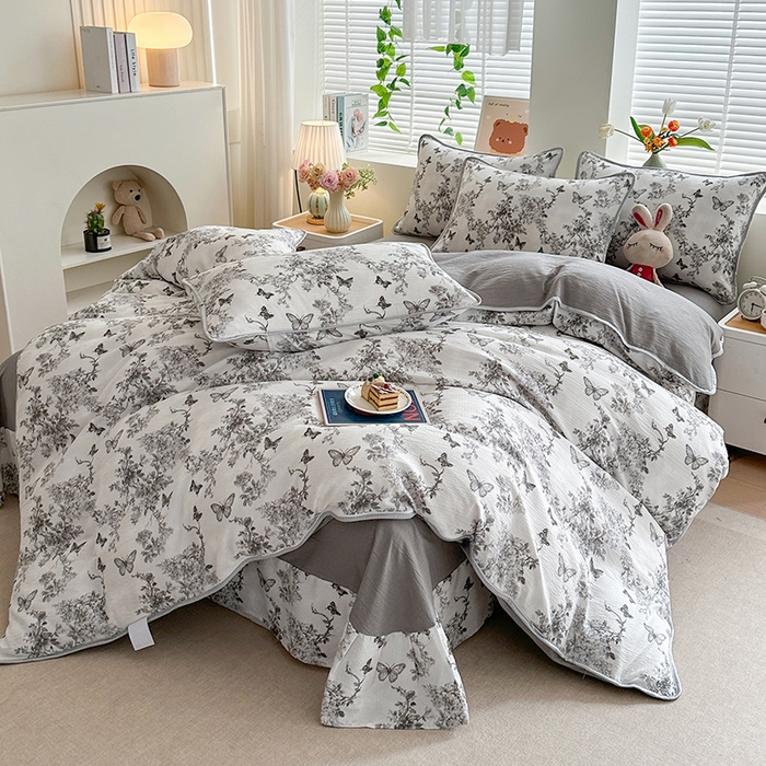 91家纺网 家纺一手货源 找家纺 爱洛家纺 2026新款印花皱皱纱四件套 素墨蝶舞