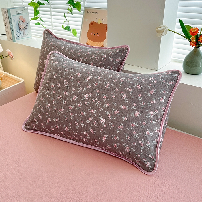 91家纺网 家纺一手货源 找家纺 爱洛家纺 2026新款印花皱皱纱四件套 雾灰樱落