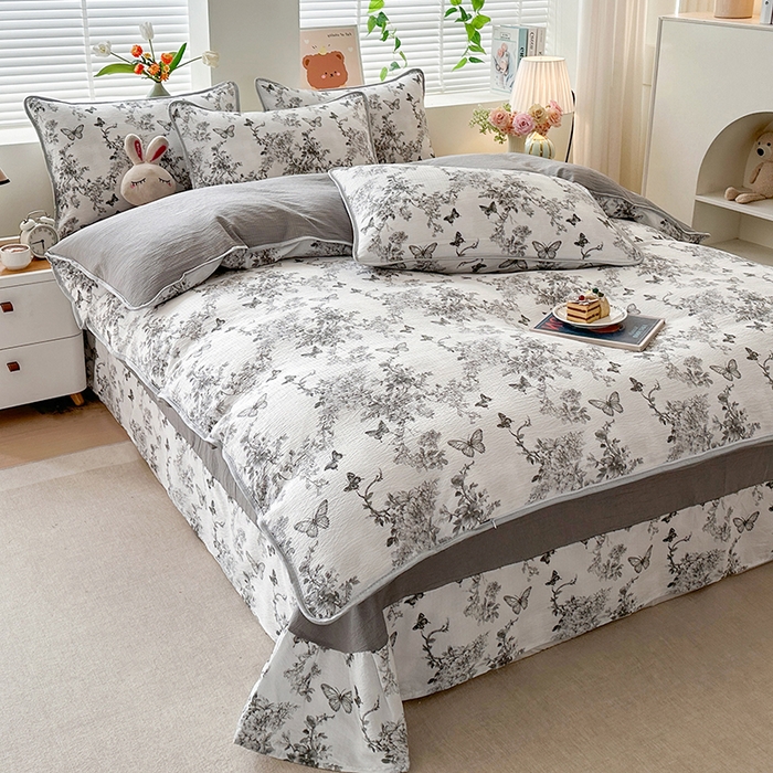 91家纺网 家纺一手货源 找家纺 爱洛家纺 2026新款印花皱皱纱四件套 素墨蝶舞