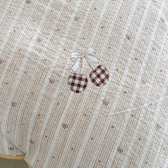 91家纺网 家纺一手货源 找家纺 爱洛家纺 2026新款印花皱皱纱四件套 云绒格间