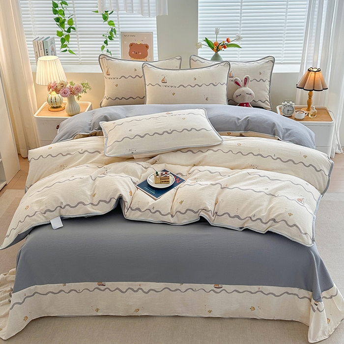 91家纺网 家纺一手货源 找家纺 爱洛家纺 2026新款印花皱皱纱四件套 雾蓝水波纹