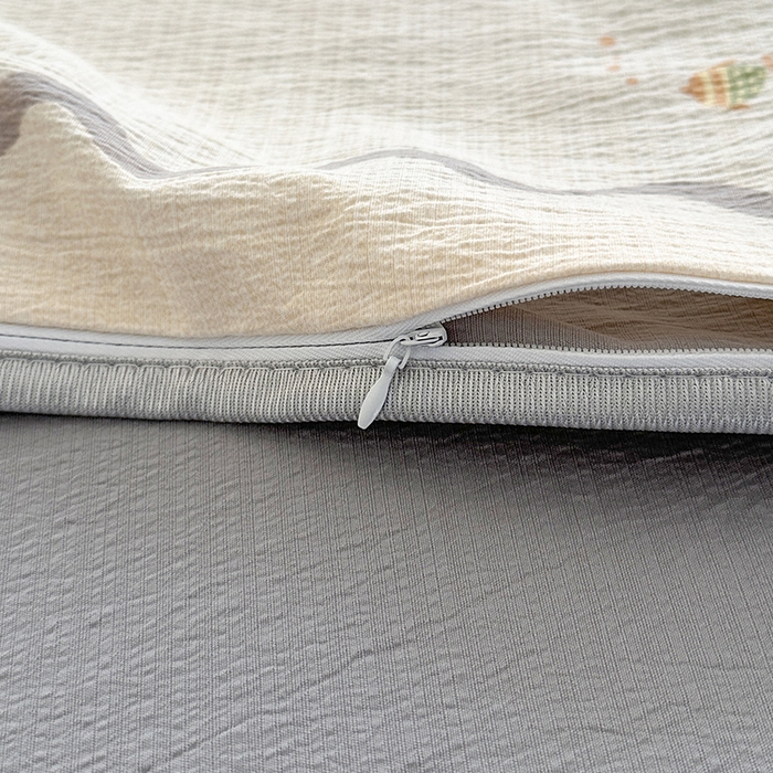 91家纺网 家纺一手货源 找家纺 爱洛家纺 2026新款印花皱皱纱四件套 雾蓝水波纹