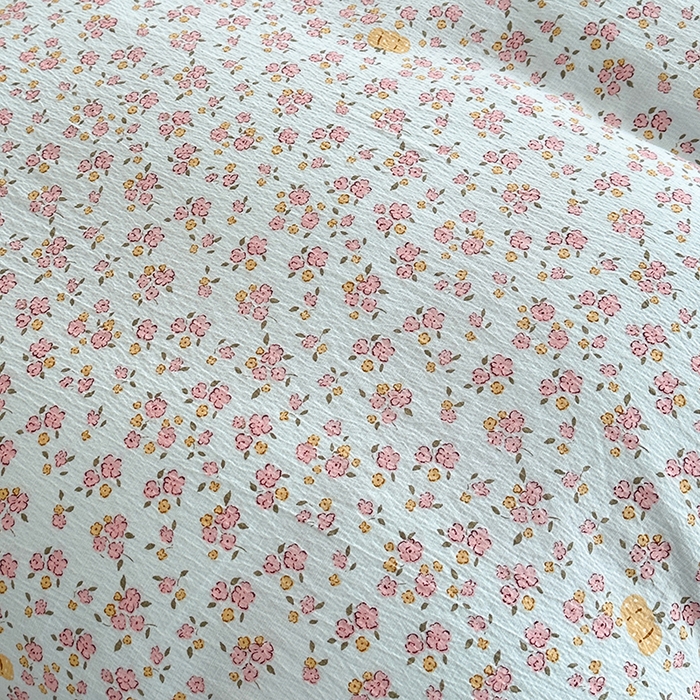 91家纺网 家纺一手货源 找家纺 爱洛家纺 2026新款印花皱皱纱四件套 青粉漫野