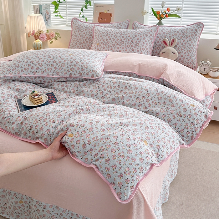 91家纺网 家纺一手货源 找家纺 爱洛家纺 2026新款印花皱皱纱四件套 青粉漫野