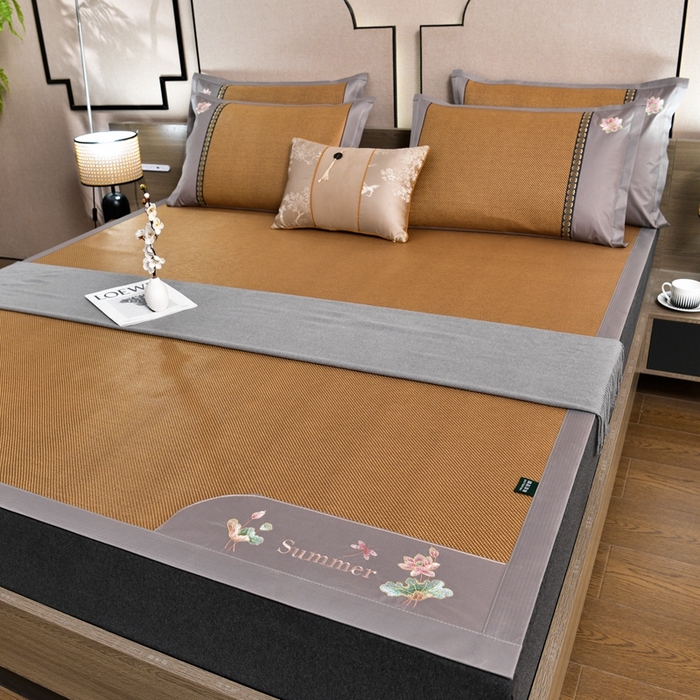 91家纺网 家纺一手货源 找家纺 娜朵家纺 2026新款荷塘月色冰藤双面席-床席款 荷塘月色-冰藤深咖