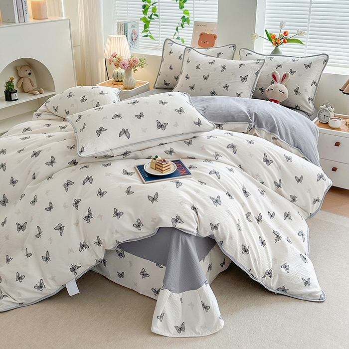 91家纺网 家纺一手货源 找家纺 爱洛家纺 2026新款印花皱皱纱四件套 雾灰蝶语