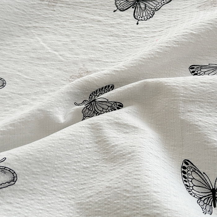 91家纺网 家纺一手货源 找家纺 爱洛家纺 2026新款印花皱皱纱四件套 雾灰蝶语