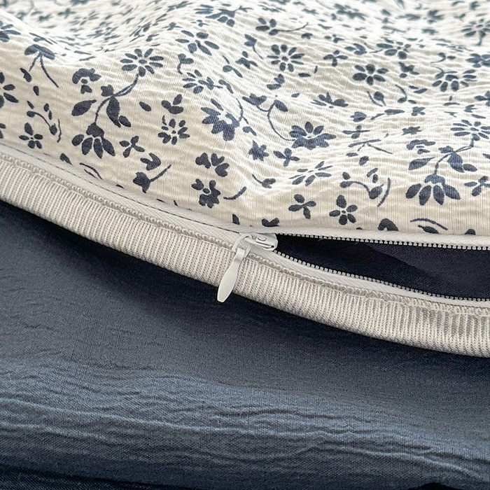 91家纺网 家纺一手货源 找家纺 爱洛家纺 2026新款印花皱皱纱四件套 墨蓝星絮