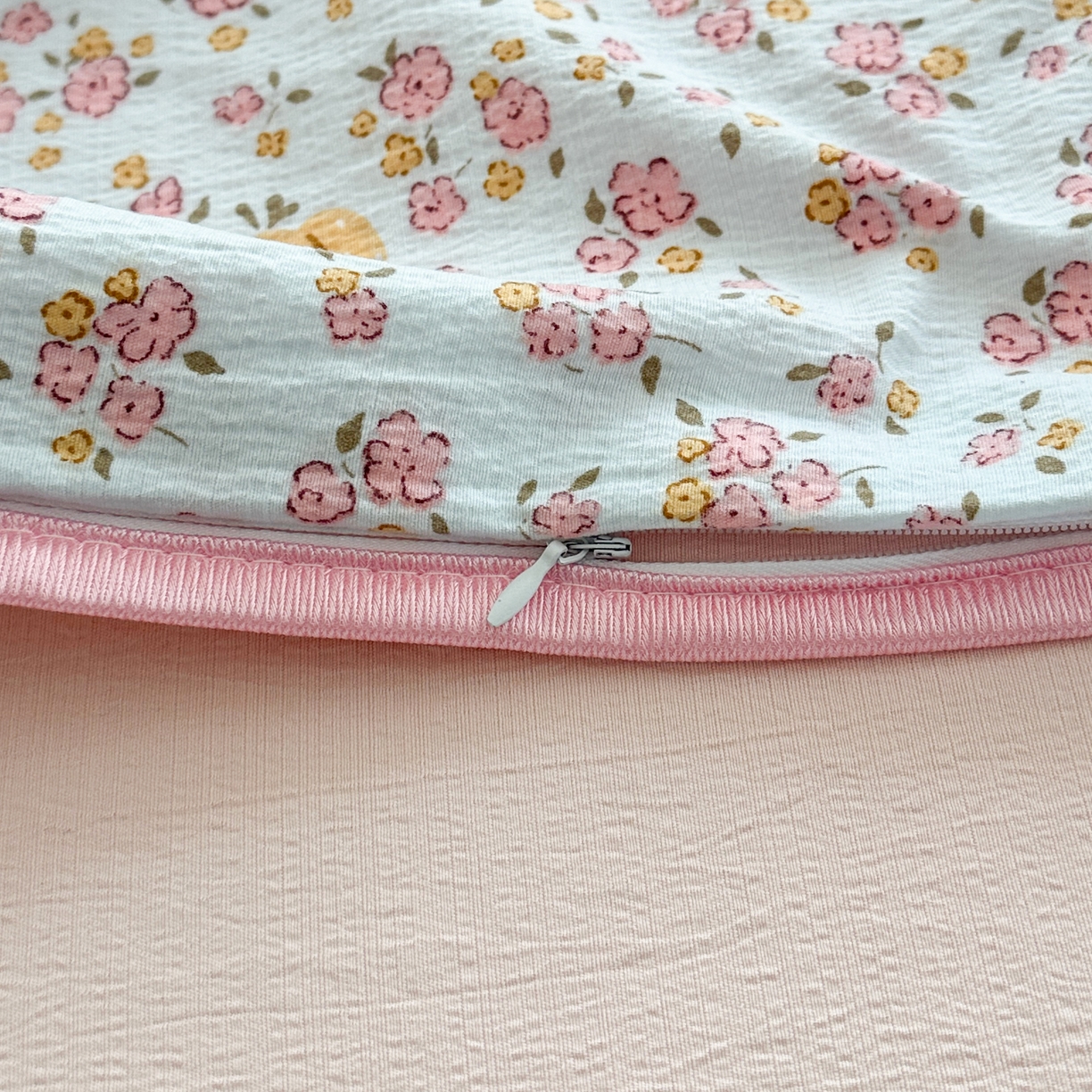 91家纺网 家纺一手货源 找家纺 爱洛家纺 2026新款印花皱皱纱四件套 青粉漫野