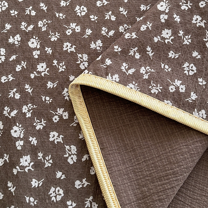 91家纺网 家纺一手货源 找家纺 爱洛家纺 2026新款印花皱皱纱四件套 墨棕影花