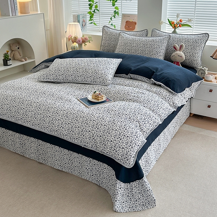 91家纺网 家纺一手货源 找家纺 爱洛家纺 2026新款印花皱皱纱四件套 墨蓝星絮