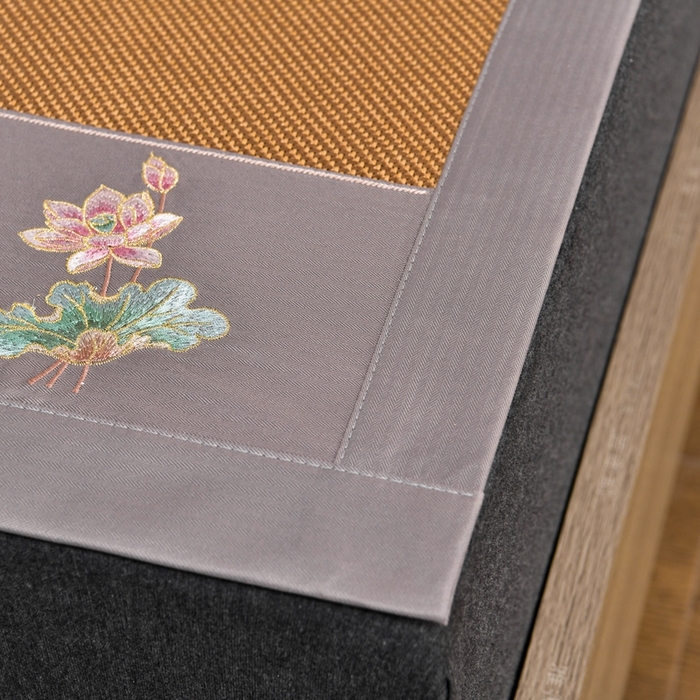 91家纺网 家纺一手货源 找家纺 娜朵家纺 2026新款荷塘月色冰藤双面席-床席款 荷塘月色-冰藤深咖