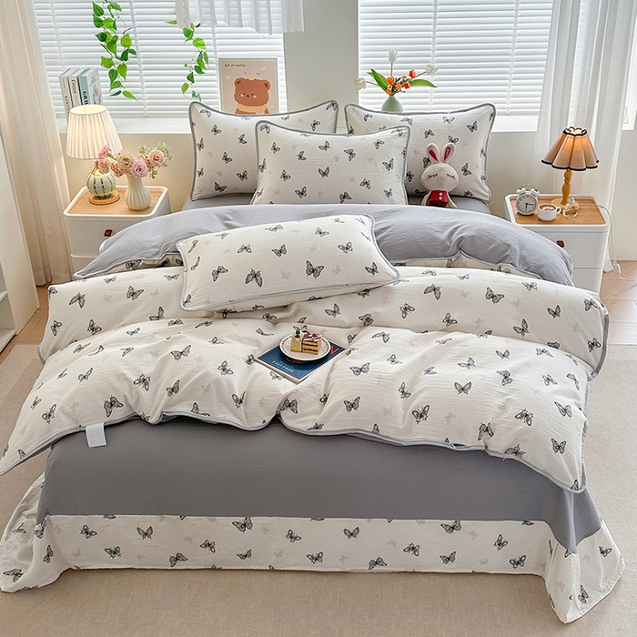 91家纺网 家纺一手货源 找家纺 爱洛家纺 2026新款印花皱皱纱四件套 雾灰蝶语