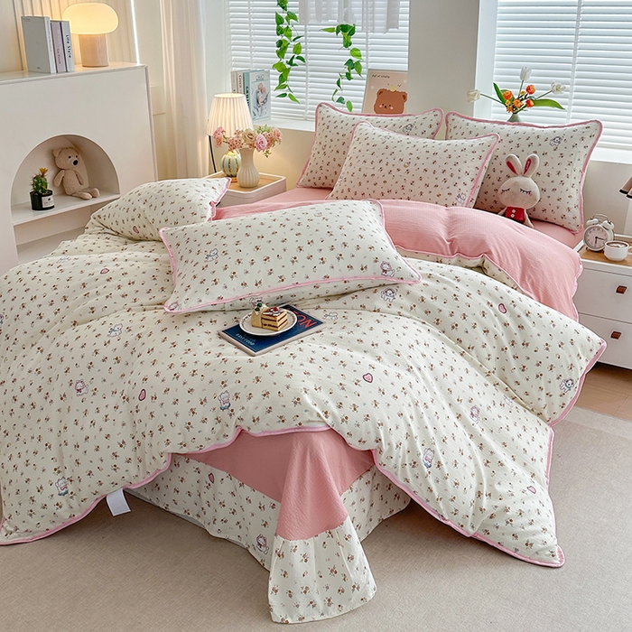 91家纺网 家纺一手货源 找家纺 爱洛家纺 2026新款印花皱皱纱四件套 奶糖花小兔