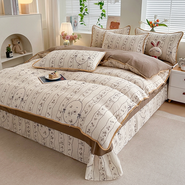 91家纺网 家纺一手货源 找家纺 爱洛家纺 2026新款印花皱皱纱四件套 棕痕谍影