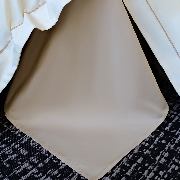 91家纺网 家纺一手货源 找家纺 女子家纺 2026新款A类全棉长绒棉双拼四件套刺绣轻奢床上用品-原素 白+奶茶