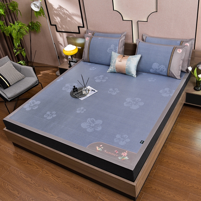 91家纺网 家纺一手货源 找家纺 娜朵家纺 2026新款荷塘月色冰藤双面席-床席款 荷塘月色提花蓝