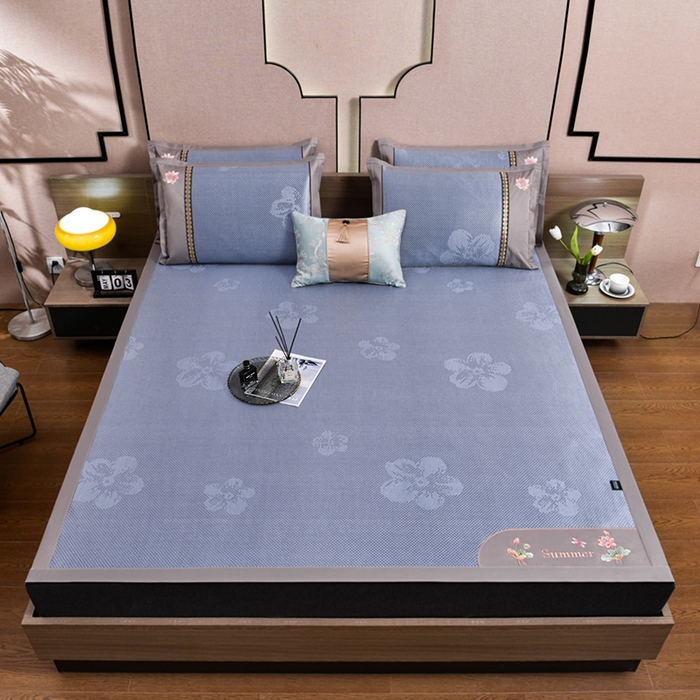 91家纺网 家纺一手货源 找家纺 娜朵家纺 2026新款荷塘月色冰藤双面席-床席款 荷塘月色提花蓝