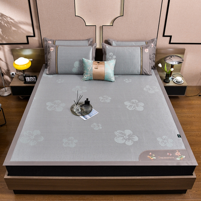 91家纺网 家纺一手货源 找家纺 娜朵家纺 2026新款荷塘月色冰藤双面席-床席款 荷塘月色提花绿