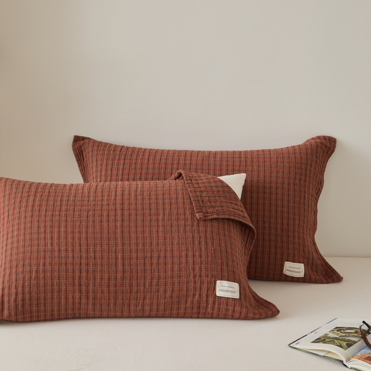 91家纺网 家纺一手货源 找家纺 百寐 2026年3月全棉A类色织枕巾52*75条纹格子美拉德色系纯棉吸汗枕巾 色织-红格