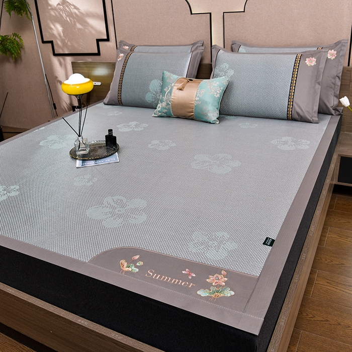 91家纺网 家纺一手货源 找家纺 娜朵家纺 2026新款荷塘月色冰藤双面席-床席款 荷塘月色提花绿