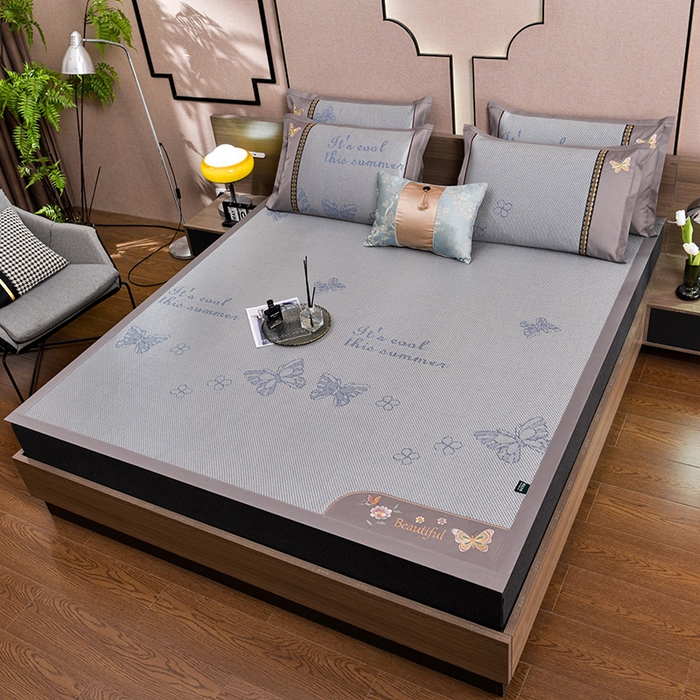 91家纺网 家纺一手货源 找家纺 娜朵家纺 2026新款荷塘月色冰藤双面席-床席款 蝴蝶提花床席提花蓝灰