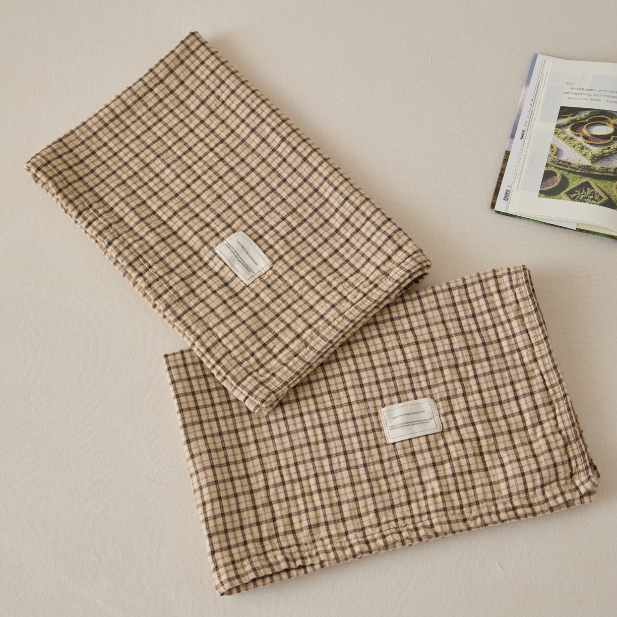 91家纺网 家纺一手货源 找家纺 百寐 2026年3月全棉A类色织枕巾52*75条纹格子美拉德色系纯棉吸汗枕巾 色织-米格