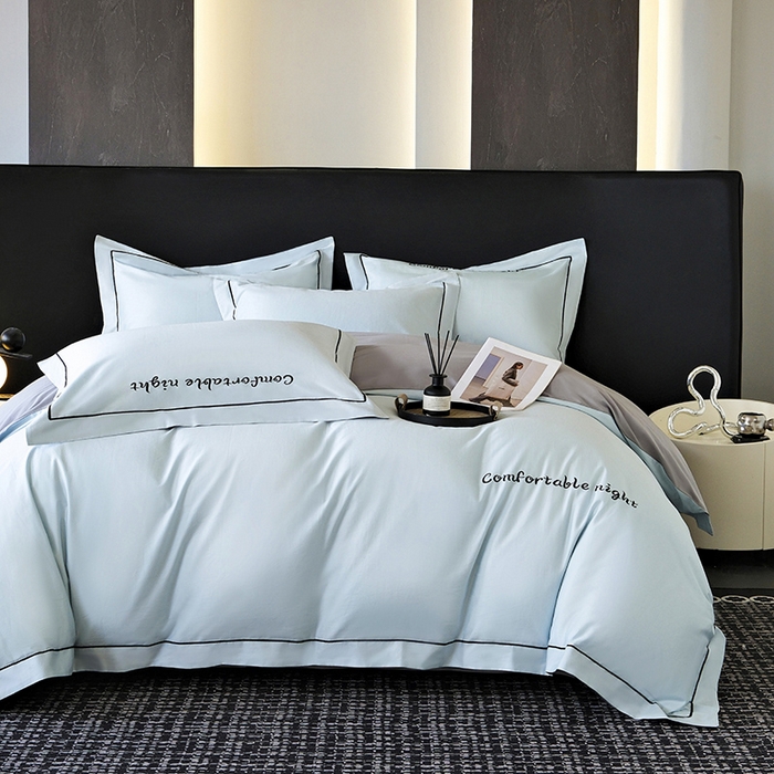 91家纺网 家纺一手货源 找家纺 女子家纺 2026新款A类全棉长绒棉双拼四件套刺绣轻奢床上用品-原素 天空兰+浅灰