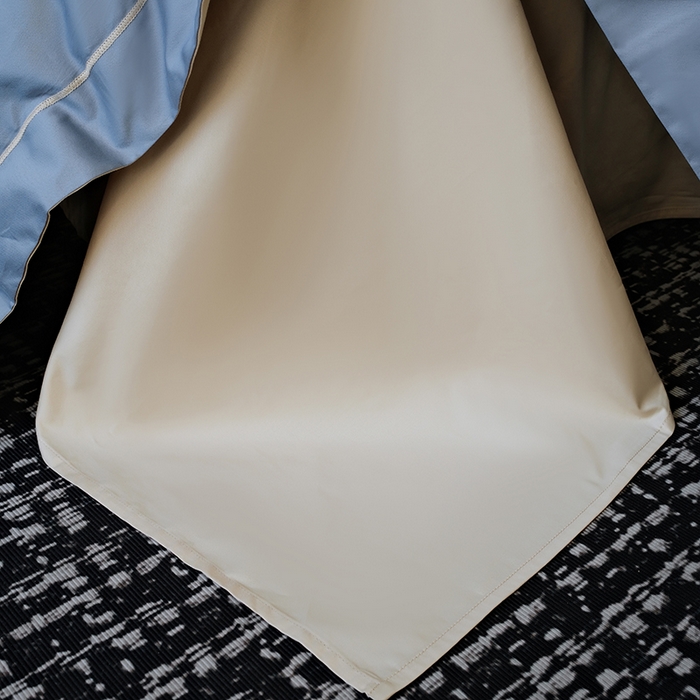 91家纺网 家纺一手货源 找家纺 女子家纺 2026新款A类全棉长绒棉双拼四件套刺绣轻奢床上用品-原素 宾利蓝