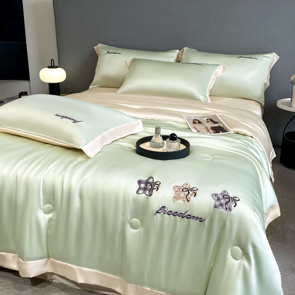 91家纺网 家纺一手货源 找家纺 云棉坊 2026新款水洗冰丝夏被宽边刺绣款-星空系列 星空-水果清香+奶咖