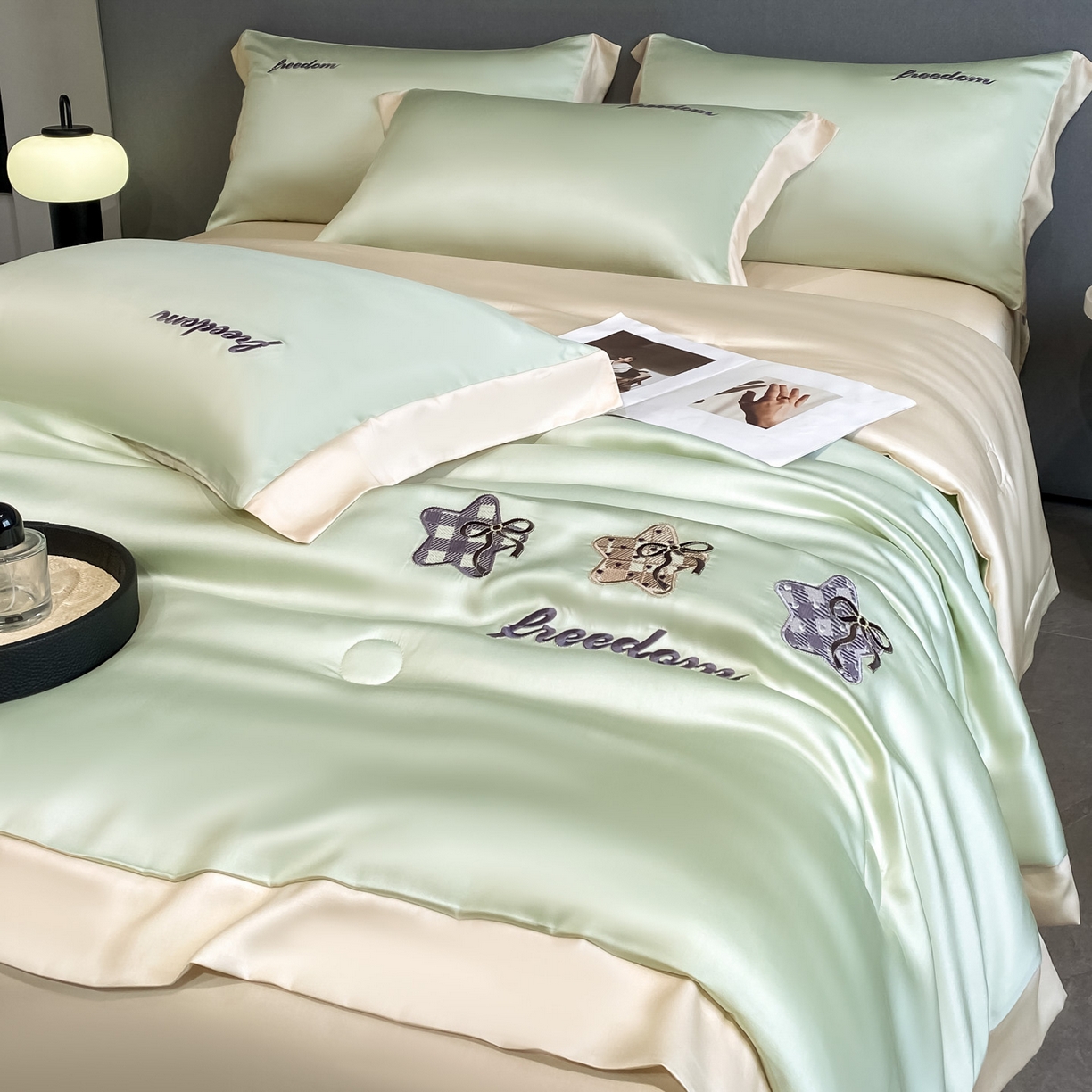 91家纺网 家纺一手货源 找家纺 云棉坊 2026新款水洗冰丝夏被宽边刺绣款-星空系列 星空-水果清香+奶咖