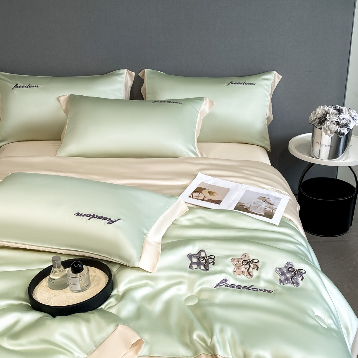 91家纺网 家纺一手货源 找家纺 云棉坊 2026新款水洗冰丝夏被宽边刺绣款-星空系列 星空-水果清香+奶咖