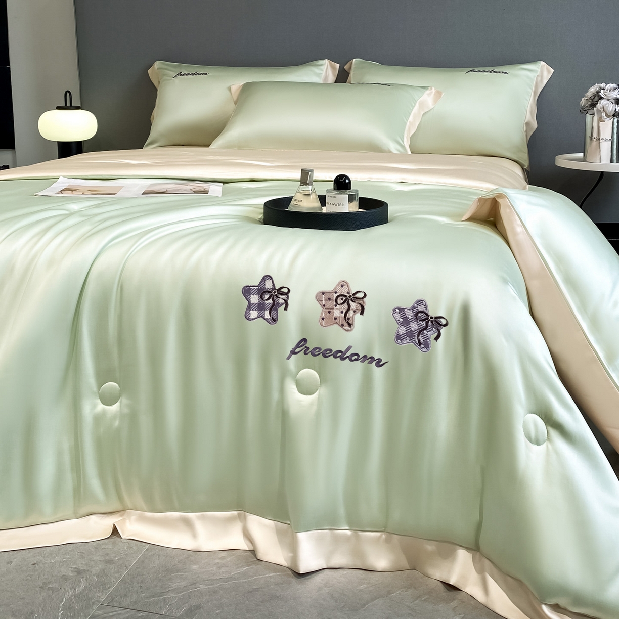 91家纺网 家纺一手货源 找家纺 云棉坊 2026新款水洗冰丝夏被宽边刺绣款-星空系列 星空-水果清香+奶咖