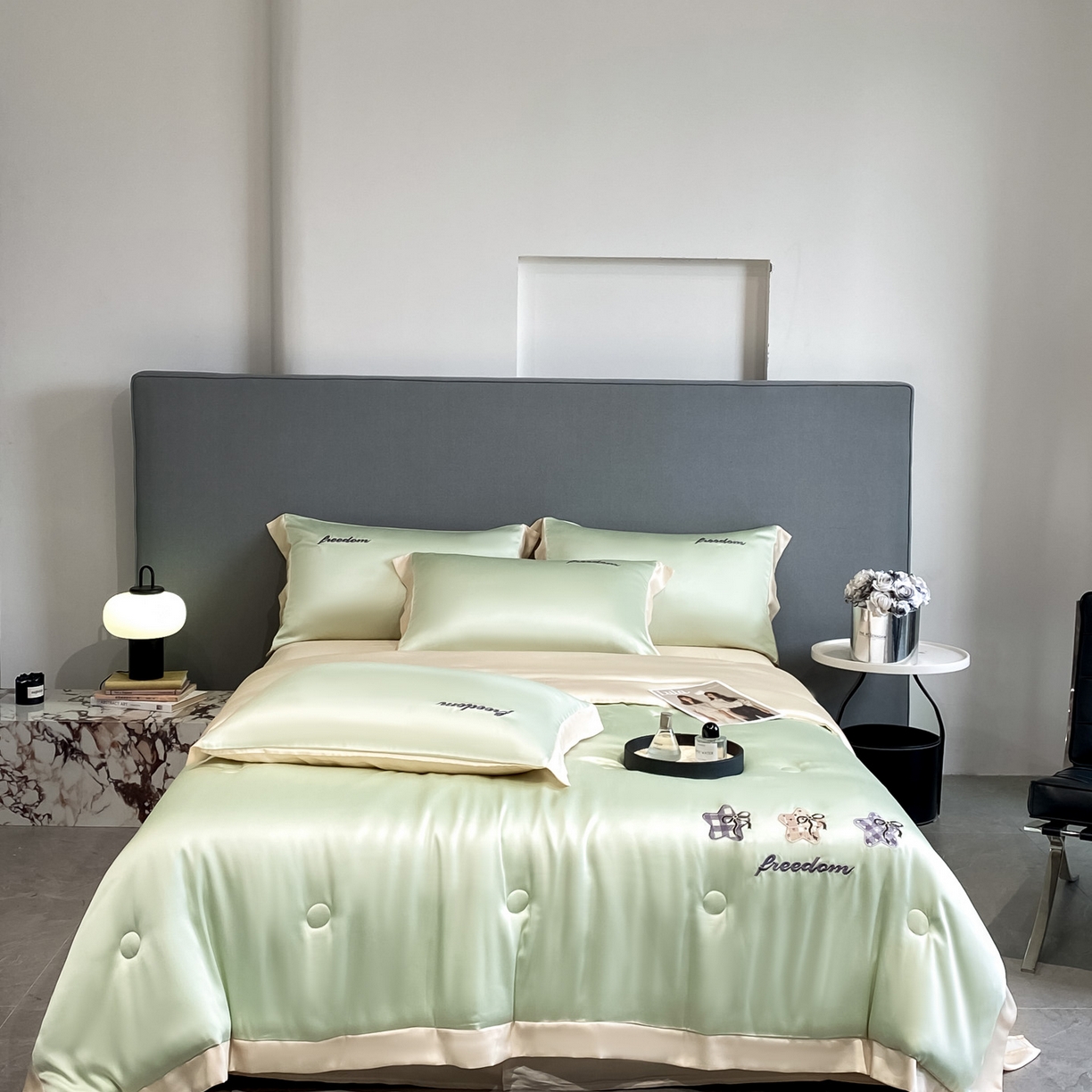 91家纺网 家纺一手货源 找家纺 云棉坊 2026新款水洗冰丝夏被宽边刺绣款-星空系列 星空-水果清香+奶咖