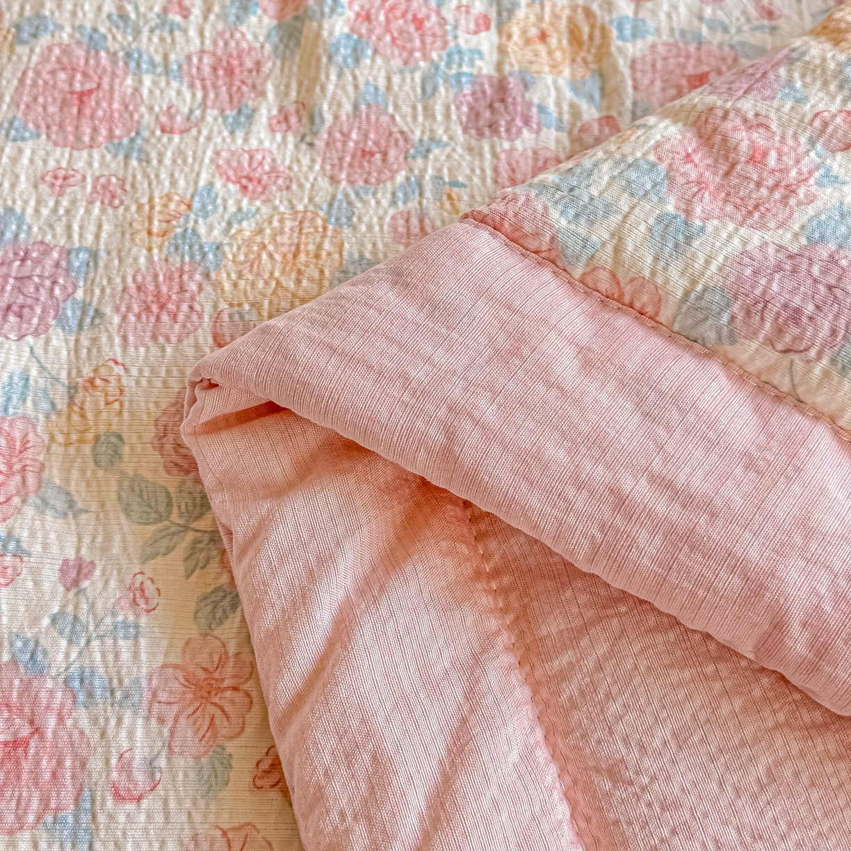 91家纺网 家纺一手货源 找家纺 （总）秋泽家纺 2026新款A类云感双层纱大豆纤维夏凉被空调被小清新印花夏被