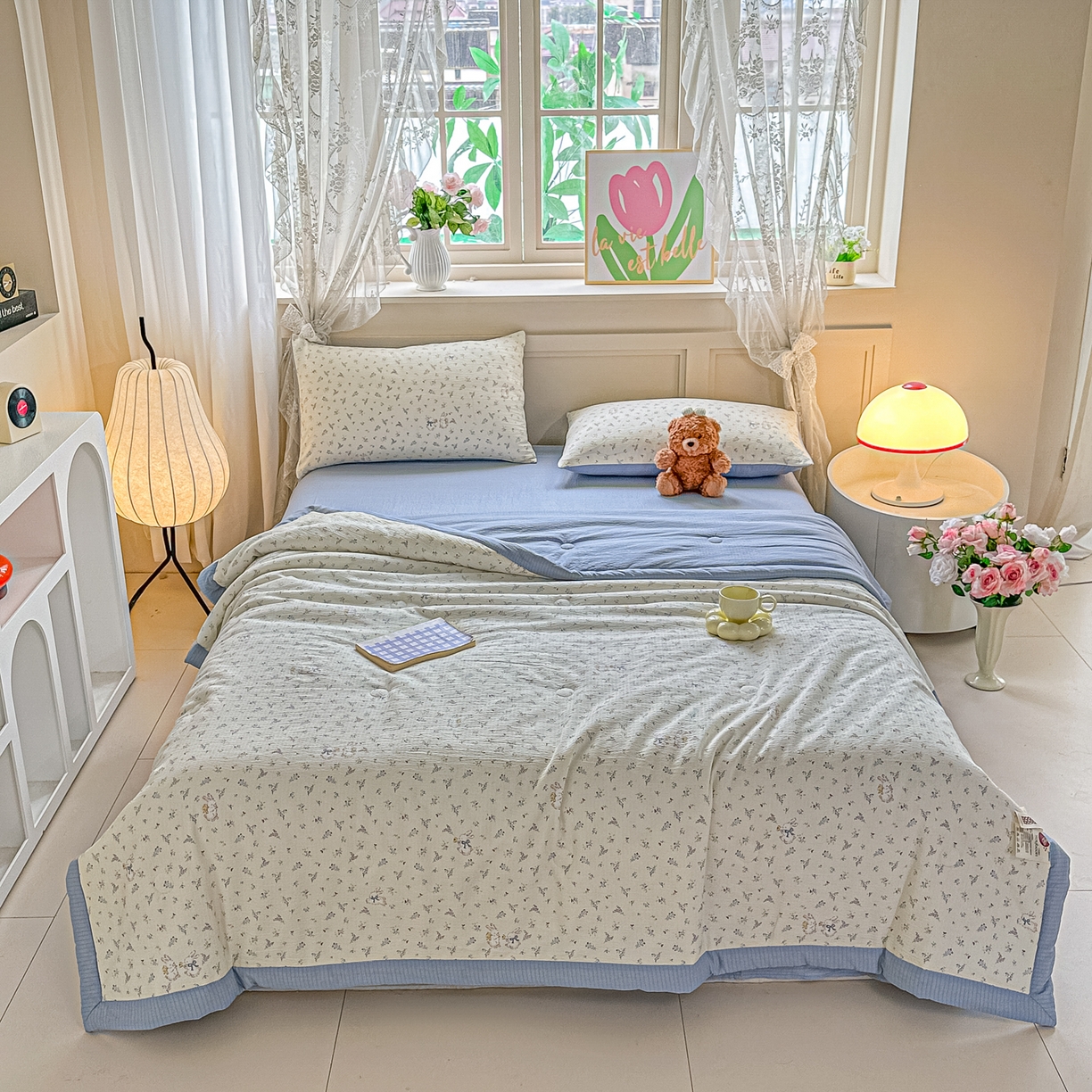 91家纺网 家纺一手货源 找家纺 秋泽家纺 2026新款A类云感双层纱大豆纤维夏凉被空调被小清新印花夏被 蓝境兔语