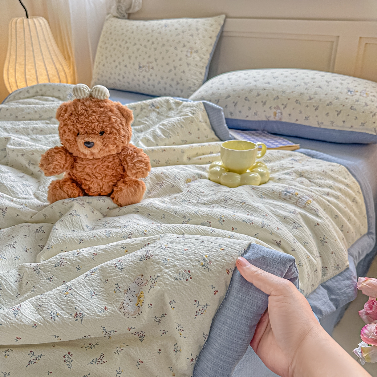 91家纺网 家纺一手货源 找家纺 秋泽家纺 2026新款A类云感双层纱大豆纤维夏凉被空调被小清新印花夏被 蓝境兔语