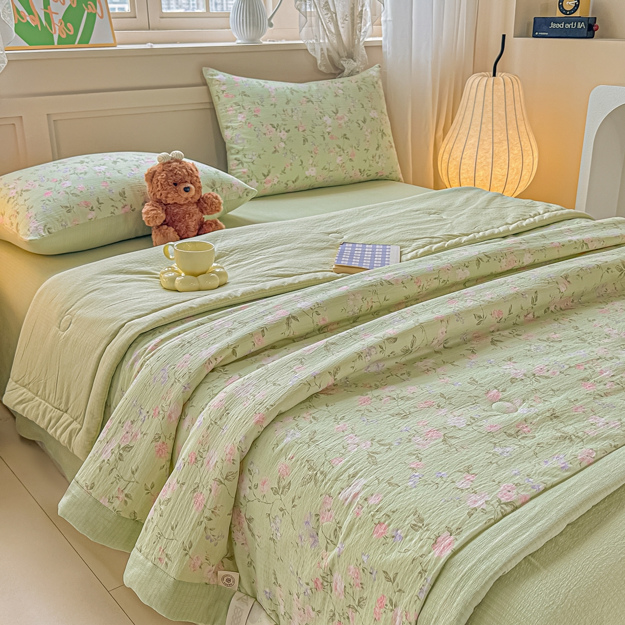 91家纺网 家纺一手货源 找家纺 秋泽家纺 2026新款A类云感双层纱大豆纤维夏凉被空调被小清新印花夏被 绿境花影