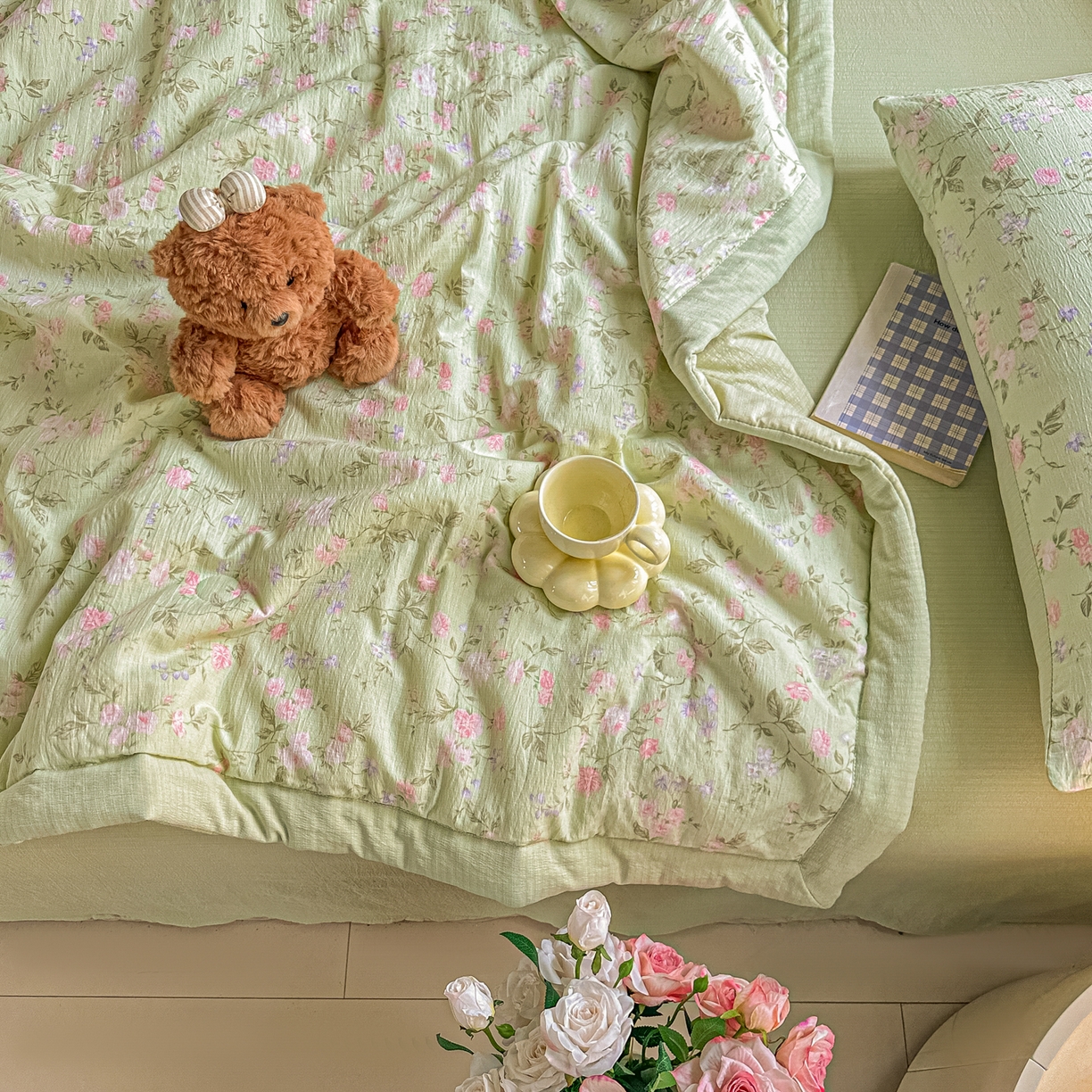 91家纺网 家纺一手货源 找家纺 秋泽家纺 2026新款A类云感双层纱大豆纤维夏凉被空调被小清新印花夏被 绿境花影