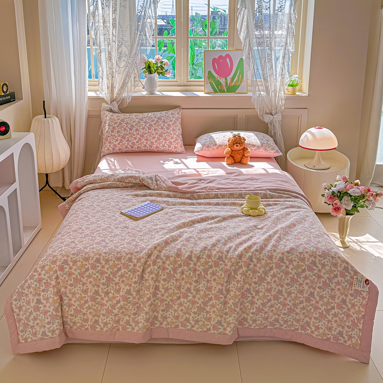 91家纺网 家纺一手货源 找家纺 秋泽家纺 2026新款A类云感双层纱大豆纤维夏凉被空调被小清新印花夏被 浅粉花信