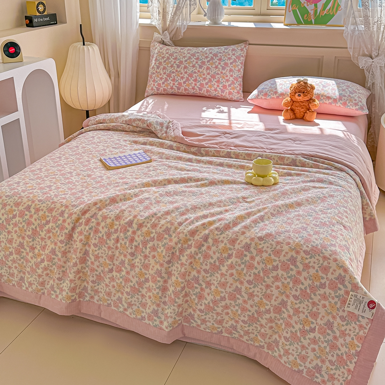 91家纺网 家纺一手货源 找家纺 秋泽家纺 2026新款A类云感双层纱大豆纤维夏凉被空调被小清新印花夏被 浅粉花信