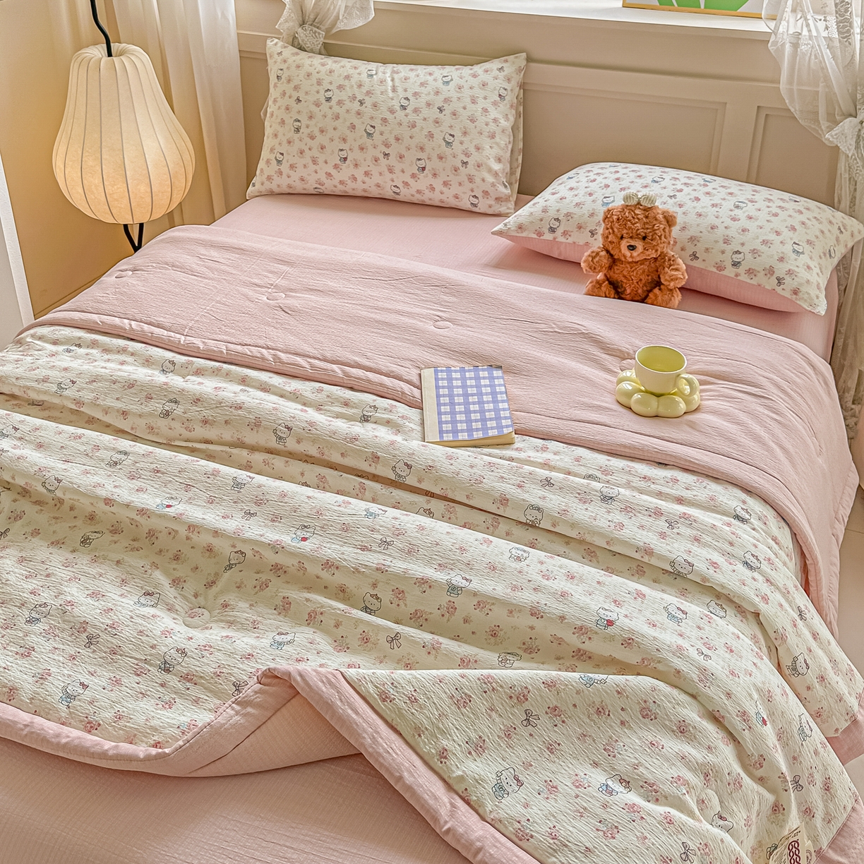 91家纺网 家纺一手货源 找家纺 秋泽家纺 2026新款A类云感双层纱大豆纤维夏凉被空调被小清新印花夏被 花漾KT